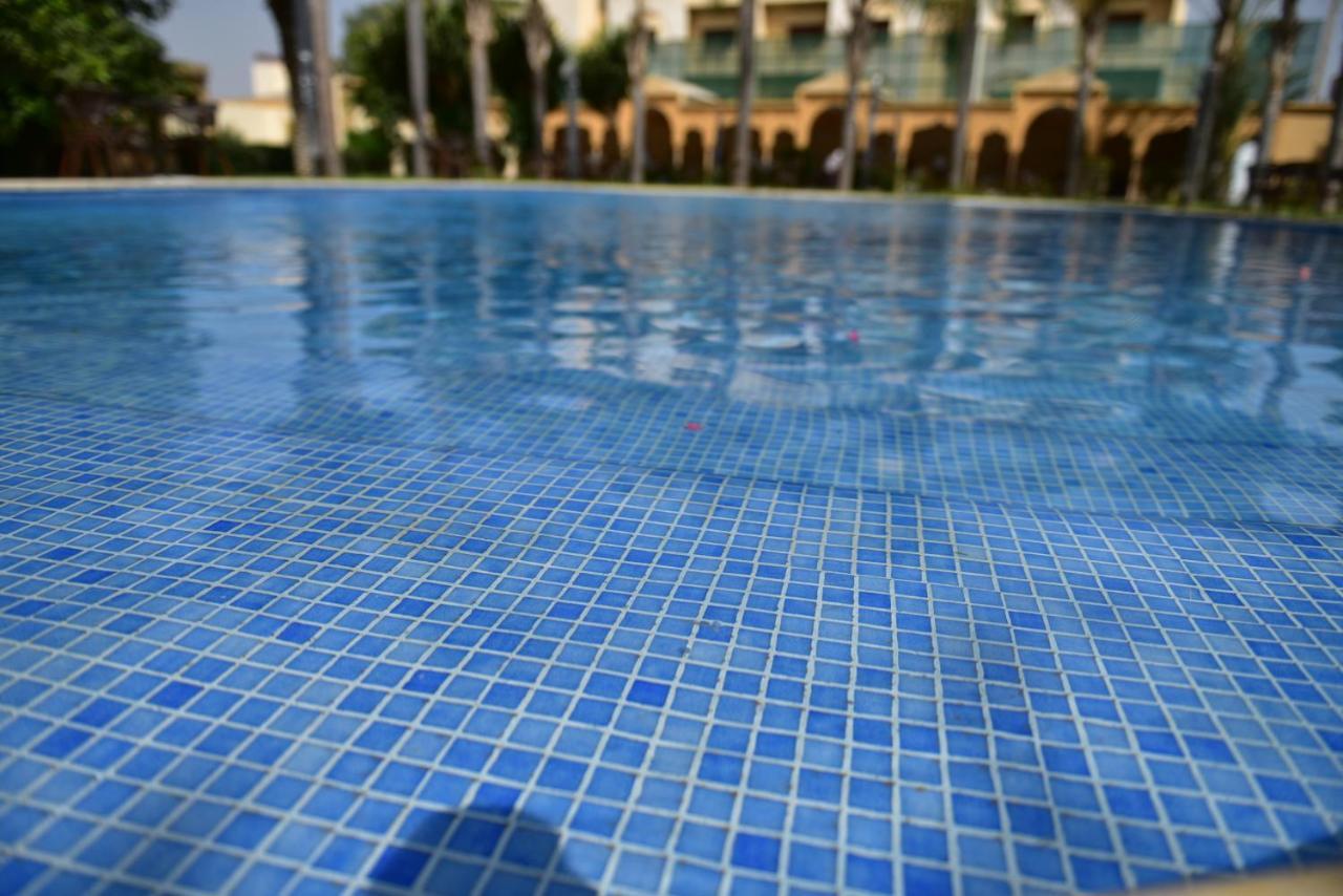 & Hotel